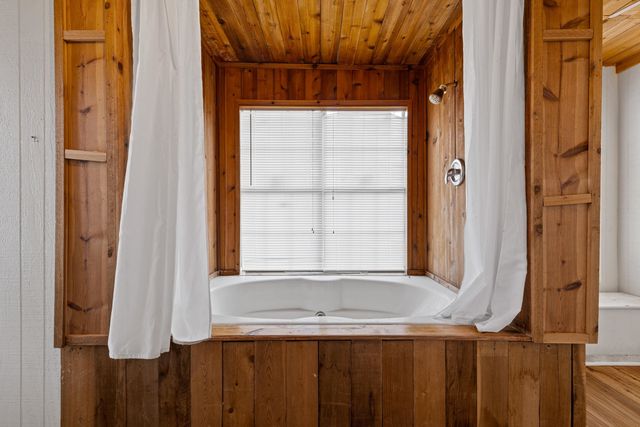 102 Kelly Court, Marshall, TX 75672