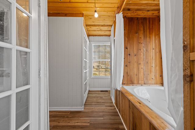 102 Kelly Court, Marshall, TX 75672