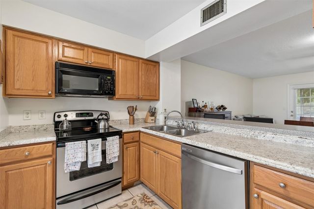 13813 FLETCHERS MILL DRIVE, Tampa, FL 33613