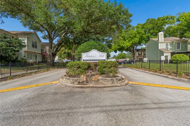 13813 FLETCHERS MILL DRIVE, Tampa, FL 33613