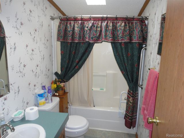 302 Salvia Road, Bedford Township, MI 48133