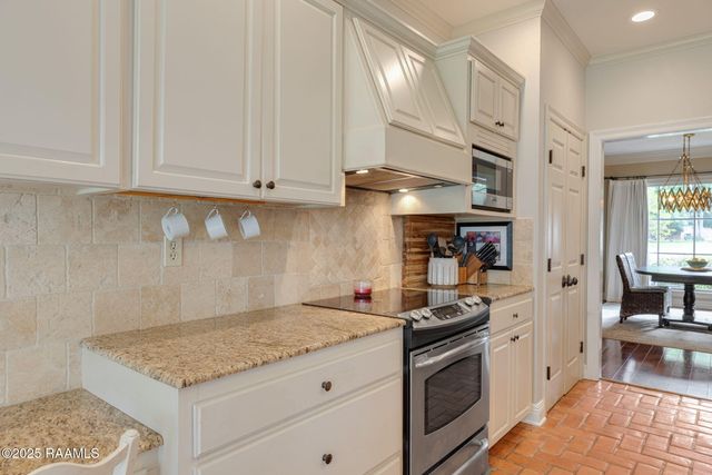 103 Chablis Circle, Lafayette, LA 70503