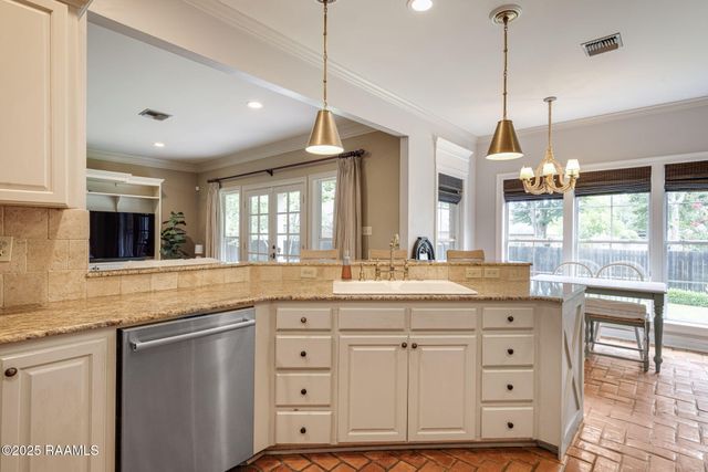 103 Chablis Circle, Lafayette, LA 70503