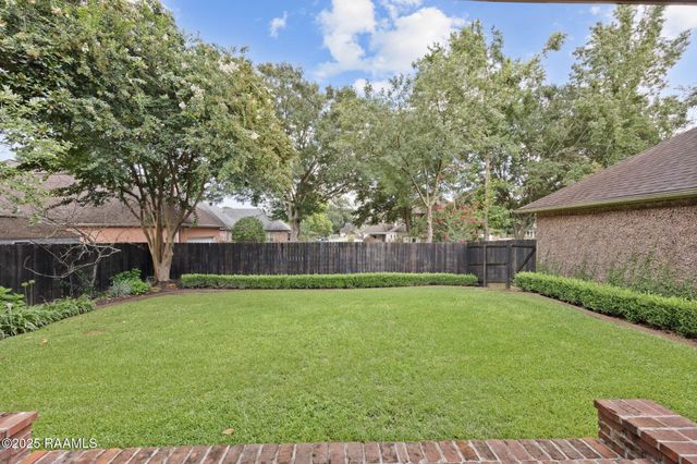 103 Chablis Circle, Lafayette, LA 70503