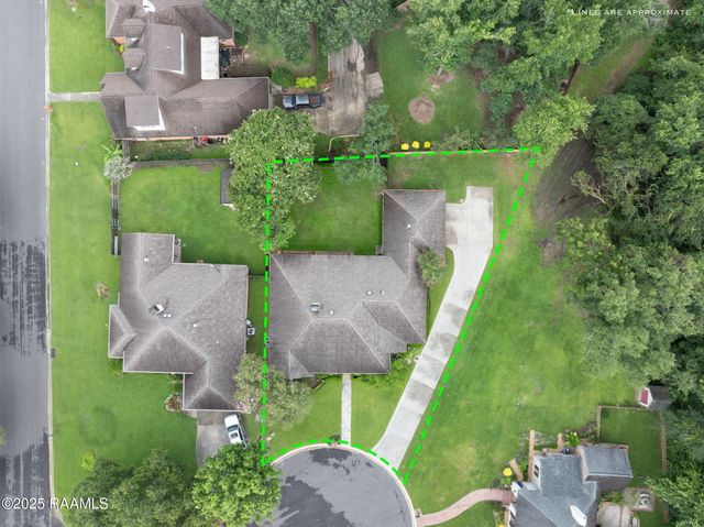 103 Chablis Circle, Lafayette, LA 70503