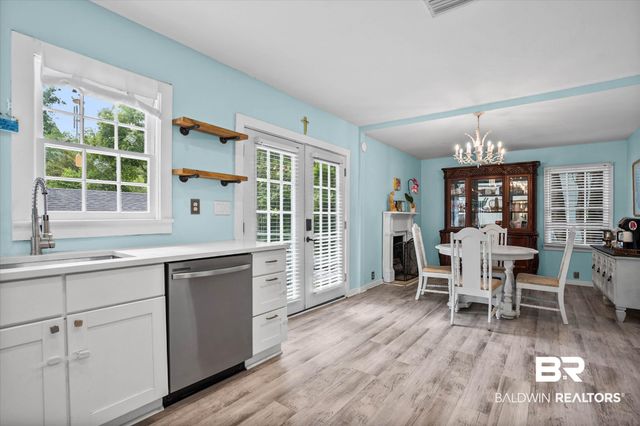251 N Wacker Ln, Mobile, AL 36608