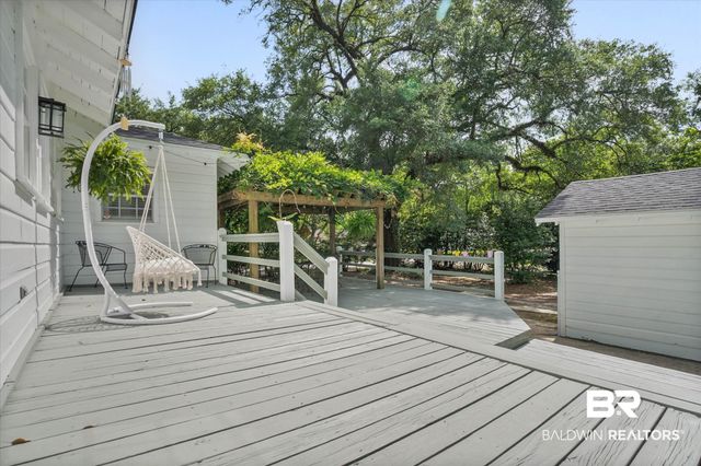 251 N Wacker Ln, Mobile, AL 36608