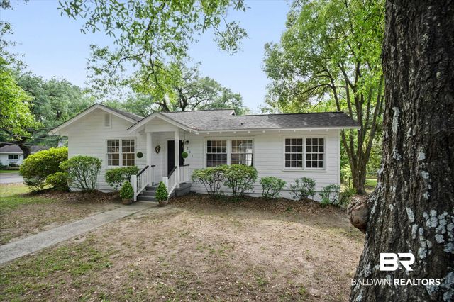 251 N Wacker Ln, Mobile, AL 36608
