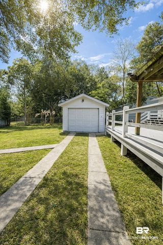251 N Wacker Ln, Mobile, AL 36608