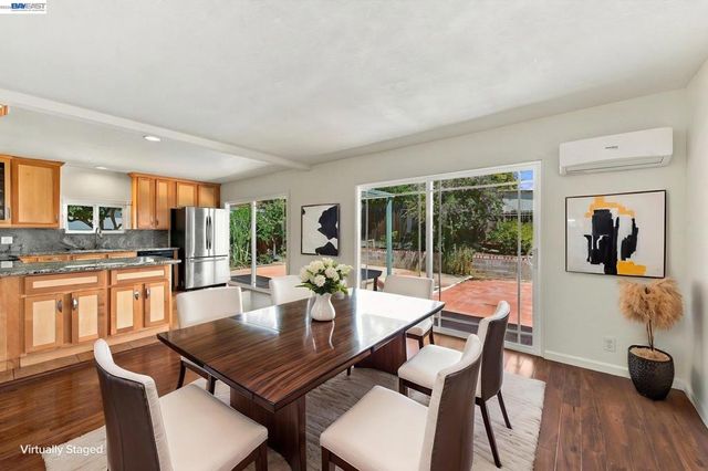 33438 University Dr, Union City, CA 94587