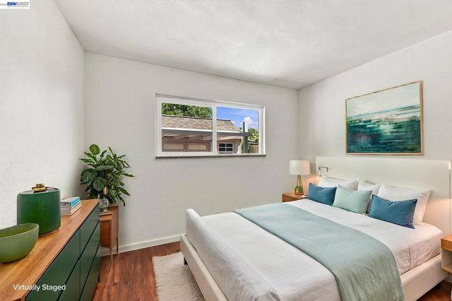 33438 University Dr, Union City, CA 94587