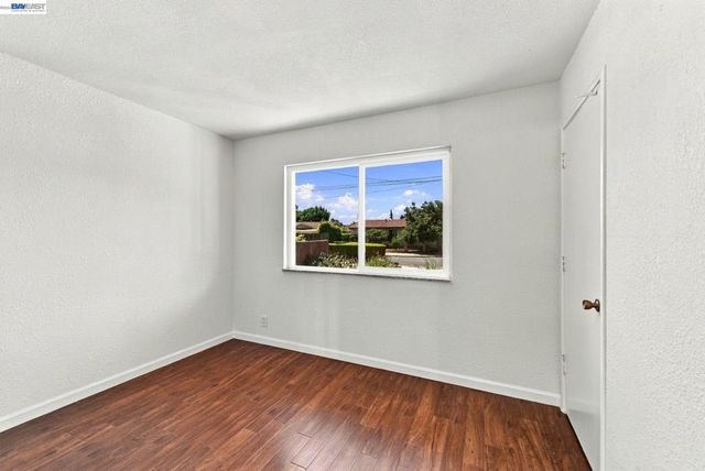 33438 University Dr, Union City, CA 94587