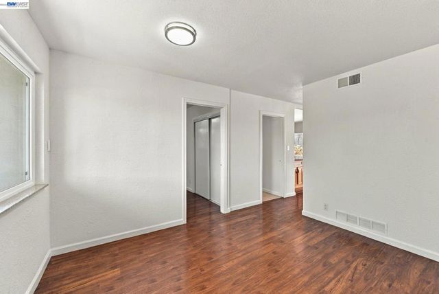 33438 University Dr, Union City, CA 94587