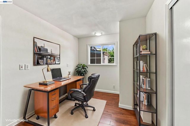 33438 University Dr, Union City, CA 94587