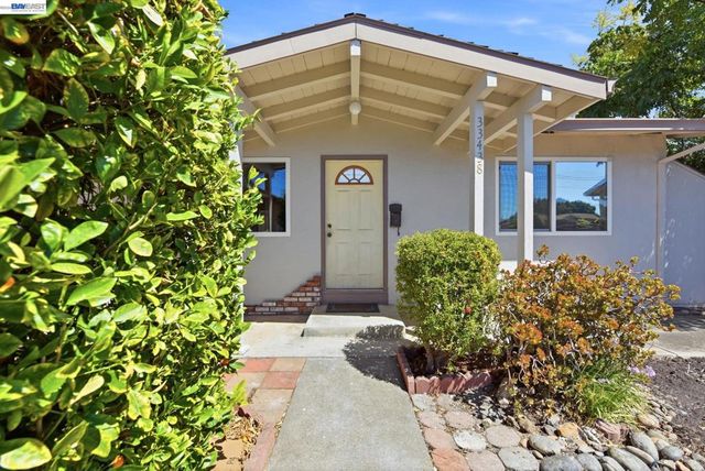 33438 University Dr, Union City, CA 94587