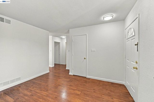 33438 University Dr, Union City, CA 94587