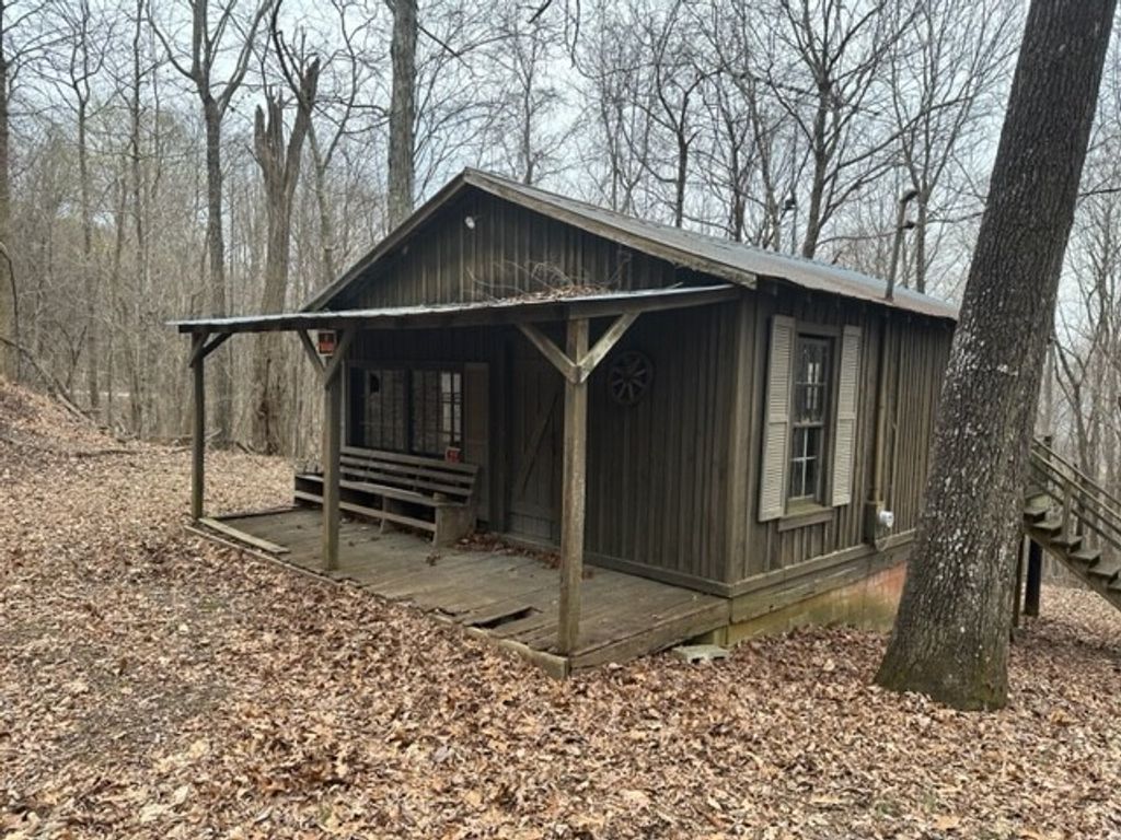 10367 Sewanee Hwy, Sewanee, TN 37383