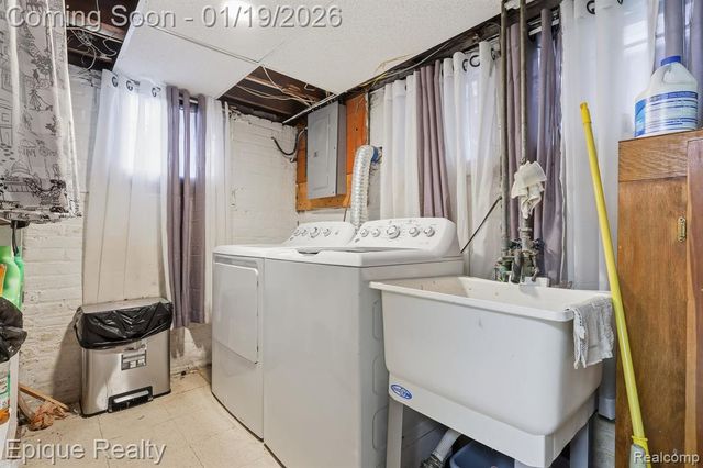 8311 Olympia Street, Detroit, MI 48213