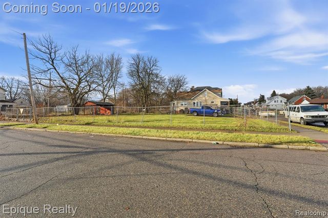 8311 Olympia Street, Detroit, MI 48213