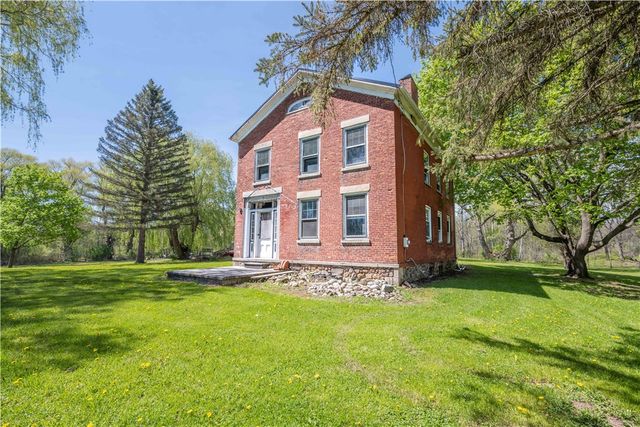 1694 Payne Road, Farmington, NY 14425