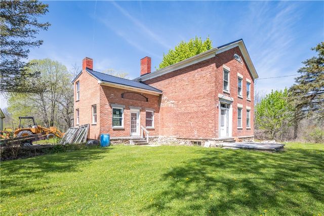 1694 Payne Road, Farmington, NY 14425