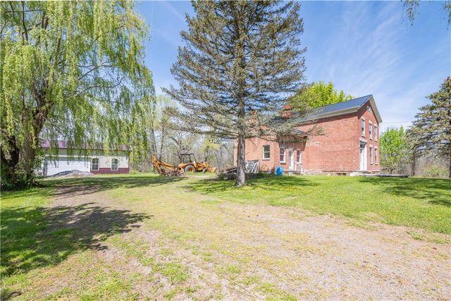 1694 Payne Road, Farmington, NY 14425