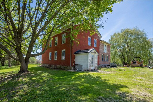 1694 Payne Road, Farmington, NY 14425