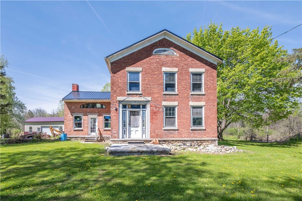 1694 Payne Road, Farmington, NY 14425