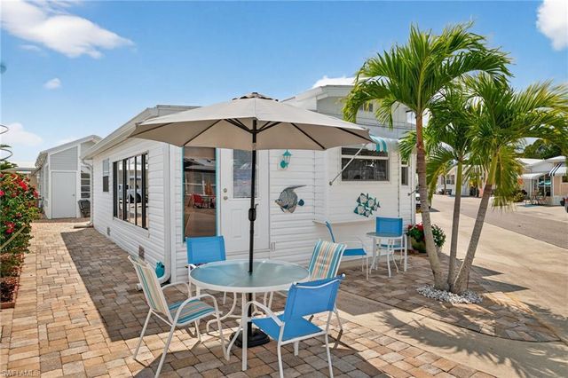 14 Limetree Park DR, Bonita Springs, FL 34135