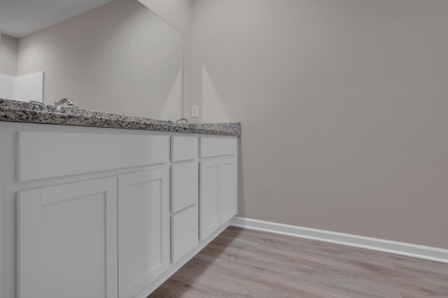 9410 E Creed St, Wichita, KS 67210