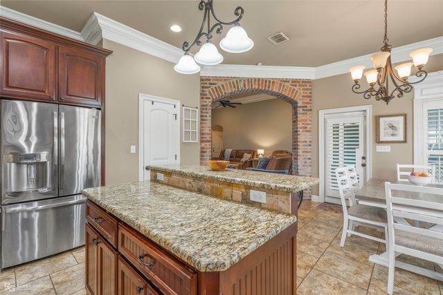 476 Dogwood South Lane, Haughton, LA 71037