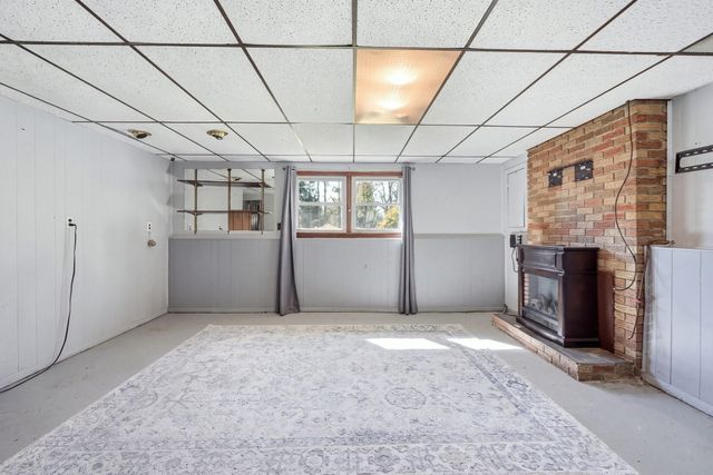 2 Apple Tree Dr, Millbury, MA 01527