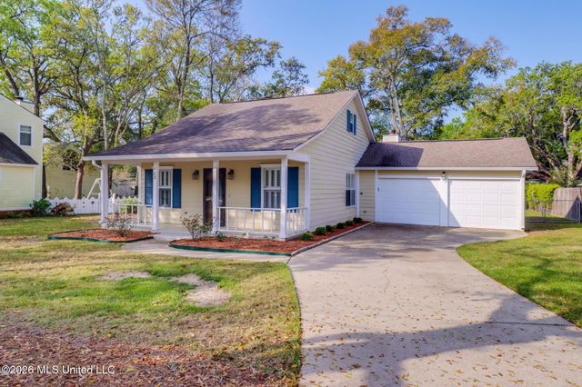 102 S Wright Avenue, Long Beach, MS 39560