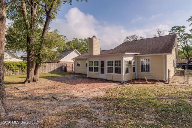 102 S Wright Avenue, Long Beach, MS 39560
