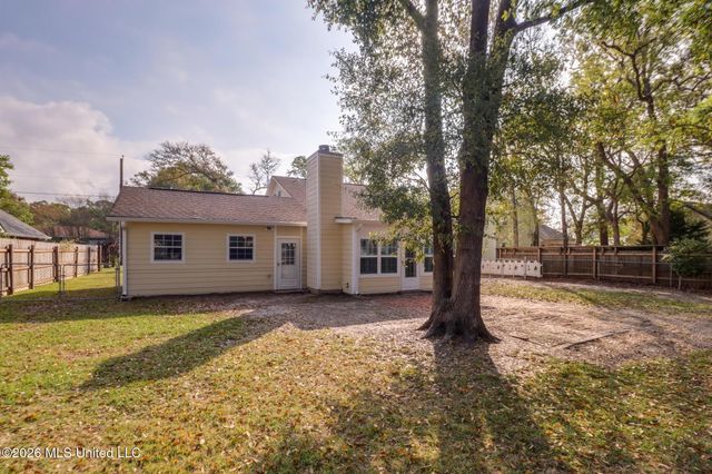 102 S Wright Avenue, Long Beach, MS 39560