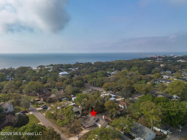 102 S Wright Avenue, Long Beach, MS 39560