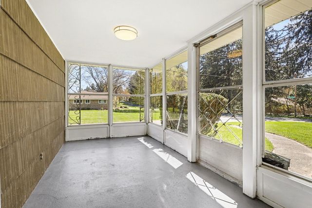 259 Wahwahtaysee Way, Battle Creek City, MI 49015