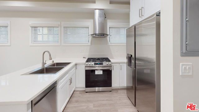 1142 W 25th Street, Los Angeles, CA 90007