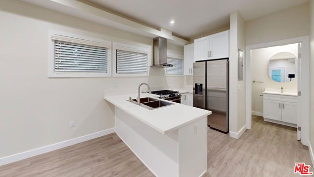 1142 W 25th Street, Los Angeles, CA 90007