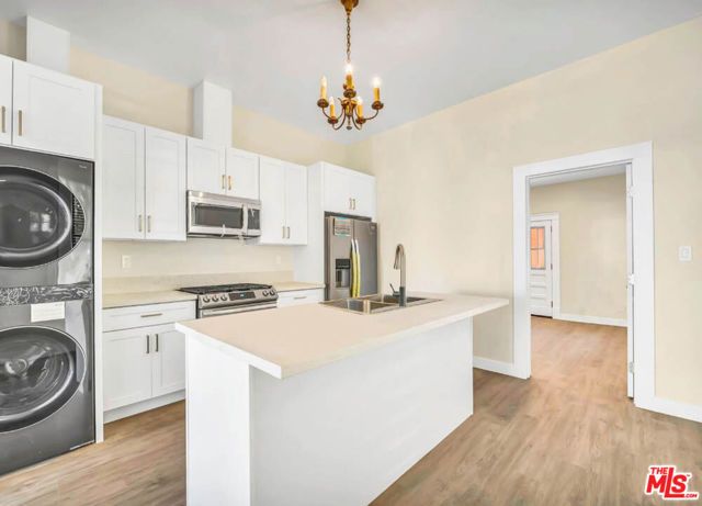 1142 W 25th Street, Los Angeles, CA 90007