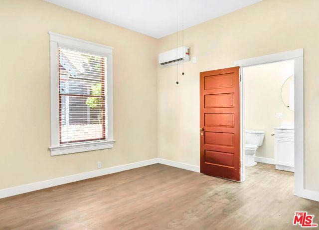 1142 W 25th Street, Los Angeles, CA 90007