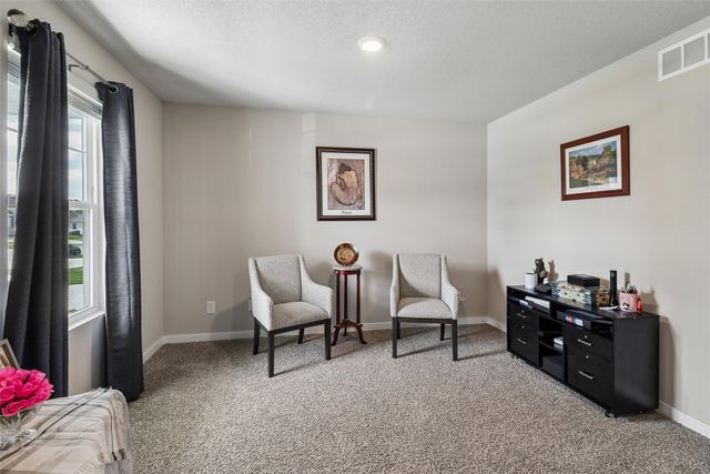 2012 N 7th Street, Indianola, IA 50125