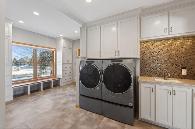 17232 Deerfield Drive SE, Prior Lake, MN 55372