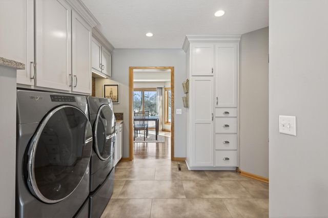 17232 Deerfield Drive SE, Prior Lake, MN 55372