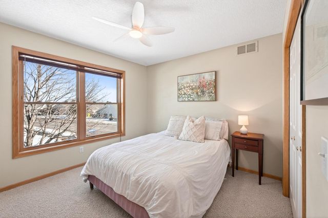 17232 Deerfield Drive SE, Prior Lake, MN 55372