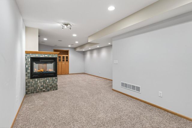 17232 Deerfield Drive SE, Prior Lake, MN 55372