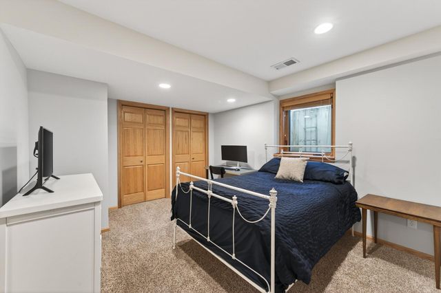 17232 Deerfield Drive SE, Prior Lake, MN 55372