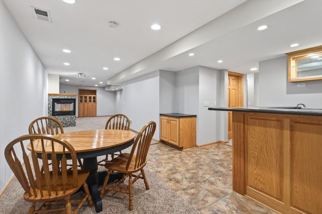 17232 Deerfield Drive SE, Prior Lake, MN 55372