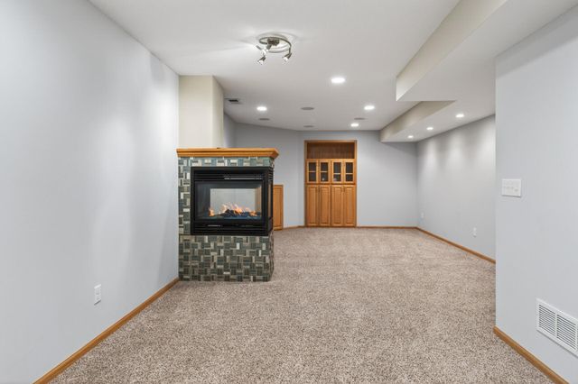 17232 Deerfield Drive SE, Prior Lake, MN 55372