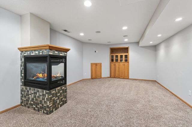 17232 Deerfield Drive SE, Prior Lake, MN 55372